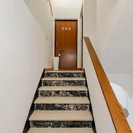 Apartment Paradise *